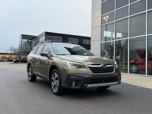 Used 2021 Subaru Outback Limited image 1