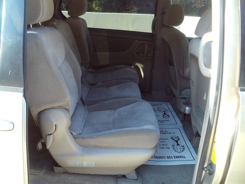 Used 2008 Toyota Sienna LE image 15
