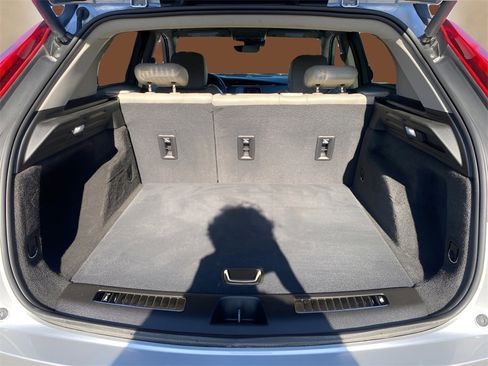 Certified 2022 Cadillac XT4 Premium Luxury w/ Enhanced Visibility Package image 11