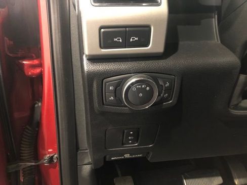 Used 2019 Ford F350 Lariat w/ Camper Package image 15