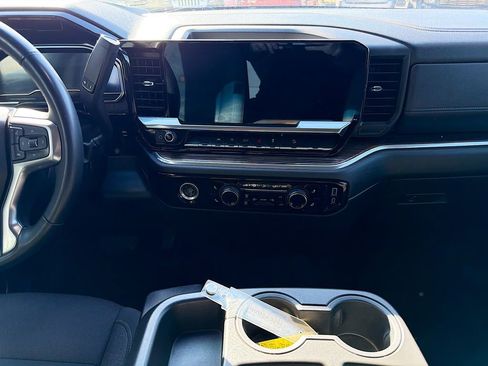 Used 2024 Chevrolet Silverado 1500 RST w/ Z71 Off-Road Package image 19