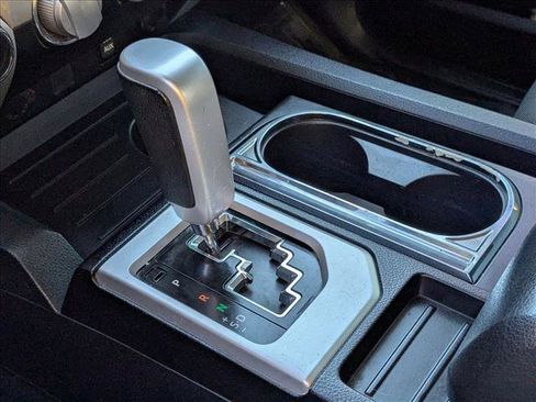 Used 2017 Toyota Tundra SR5 image 11