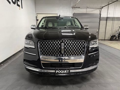 Used 2023 Lincoln Navigator Black Label AWD/4WD image 3