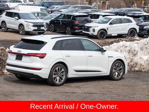 Used 2021 Audi e-tron Premium Plus w/ Premium Plus Package image 7