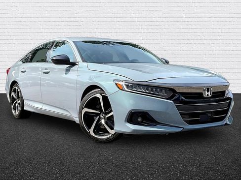 Used 2022 Honda Accord Sport image 3