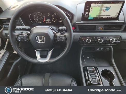 Used 2025 Honda Pilot Touring image 28