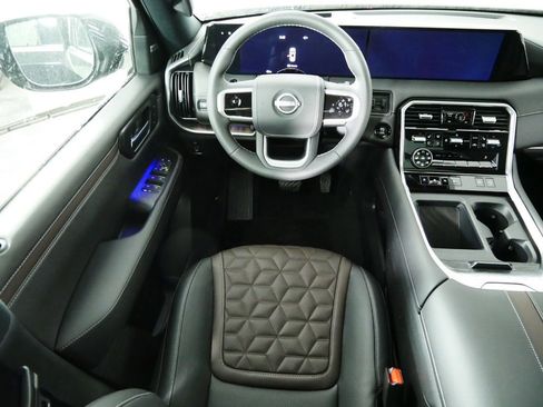 New 2025 Nissan Armada Platinum Reserve image 18