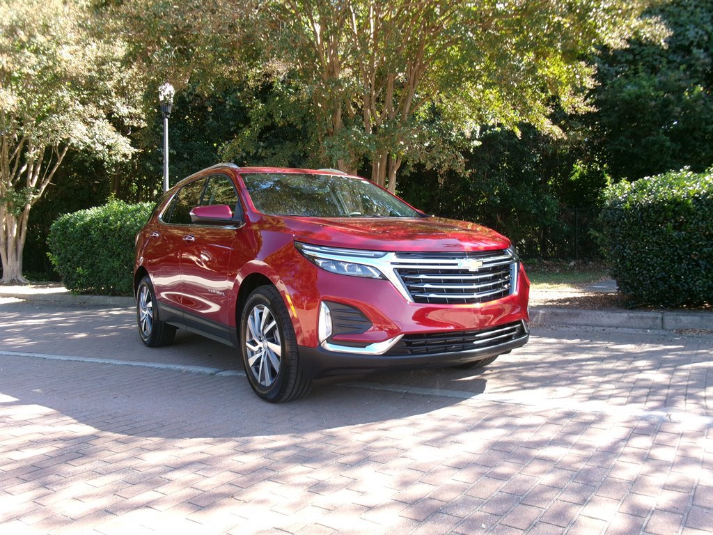 Used 2022 Chevrolet Equinox Premier FWD image 4