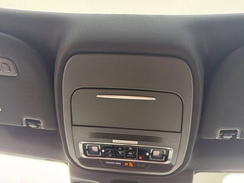 Used 2025 Lincoln Navigator L Reserve image 19