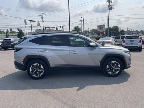 Certified 2025 Hyundai Tucson SEL AWD/4WD image 6