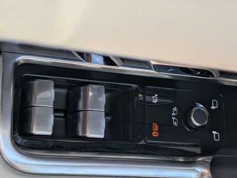 Used 2023 Land Rover Range Rover SE AWD/4WD image 40