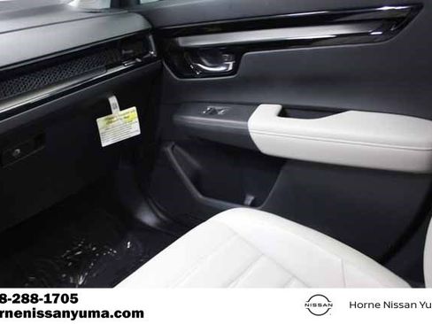 Used 2025 Honda CR-V EX-L image 11