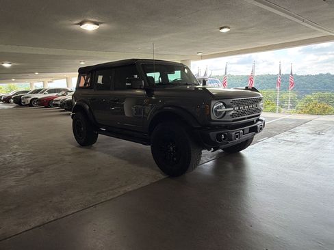 Used 2022 Ford Bronco Badlands AWD/4WD image 5