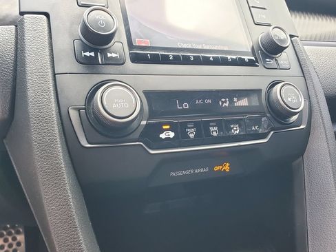Used 2017 Honda Civic Sport image 26