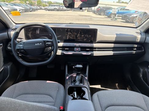 Used 2025 Kia K4 EX FWD image 24