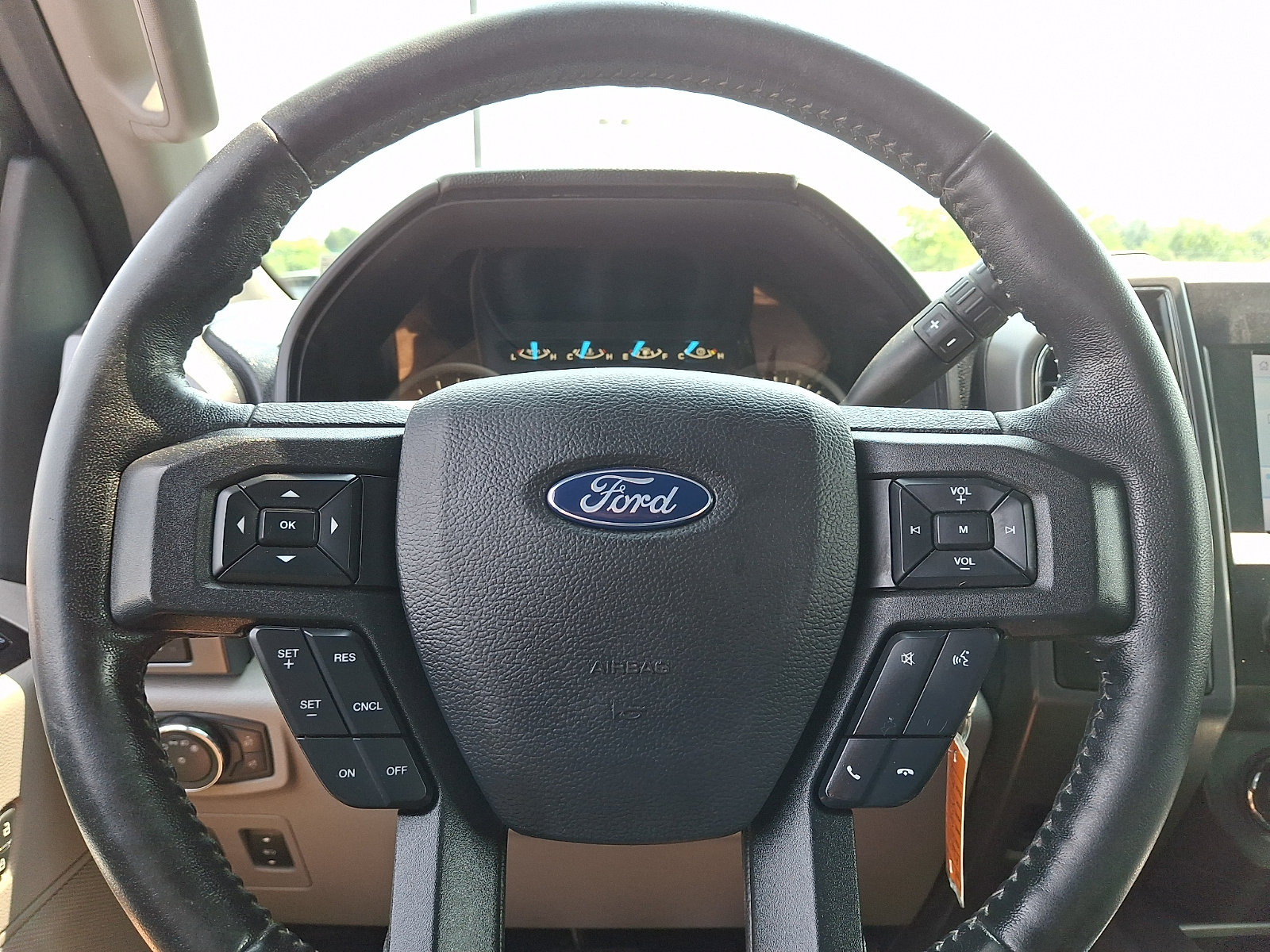 Used 2020 Ford F150 XLT w/ Equipment Group 302A Luxury AWD/4WD image 19