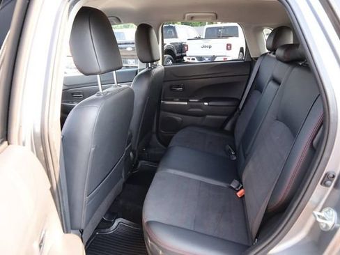 Used 2024 Mitsubishi Outlander Sport SE AWD/4WD image 9