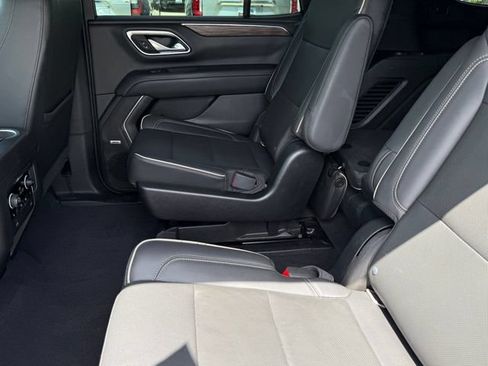 Used 2021 Chevrolet Tahoe Premier w/ Premium Package RWD image 26