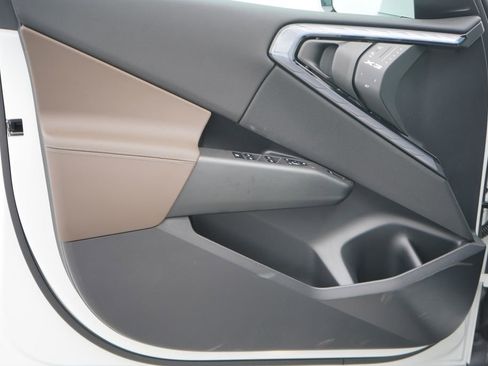 Used 2025 BMW X3 xDrive30i w/ Convenience Package image 8