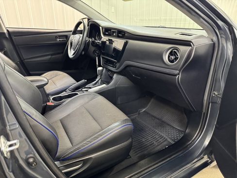 Used 2019 Toyota Corolla SE image 23