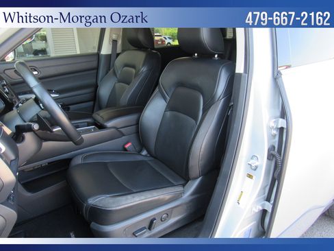 Used 2023 Nissan Pathfinder SL image 17