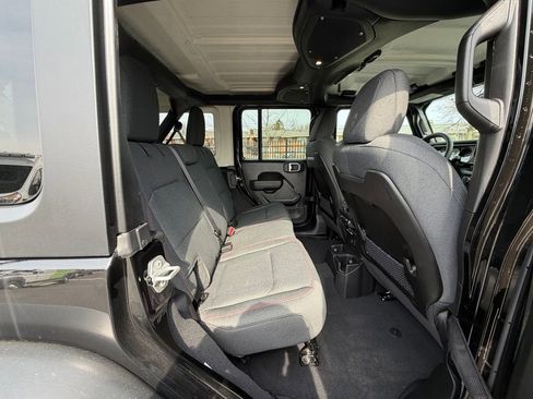 New 2026 Jeep Wrangler Rubicon image 12