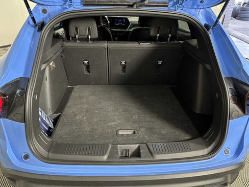 Used 2024 Chevrolet Trax RS w/ Sunroof Package image 23