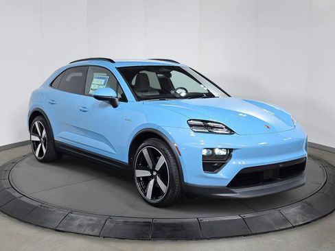New 2026 Porsche Macan Electric RWD image 9