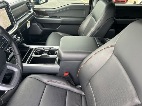 New 2025 Ford F250 Lariat w/ Lariat Ultimate Package image 24