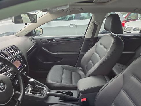 Used 2016 Volkswagen Jetta SEL FWD image 5