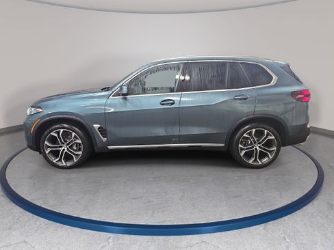 New 2026 BMW X5 sDrive40i w/ Climate Comfort Package image 7