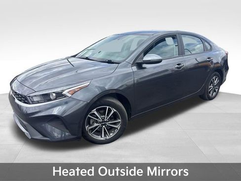 Used 2023 Kia Forte LXS w/ LXS Technology Package FWD image 10