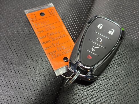 Used 2023 Chevrolet Traverse Premier image 48