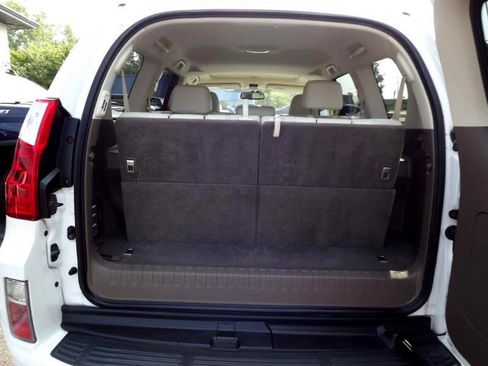 Used 2013 Lexus GX 460 image 31