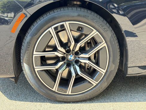 Used 2023 BMW 760i xDrive w/ Luxury Rear Seating Package AWD/4WD image 10