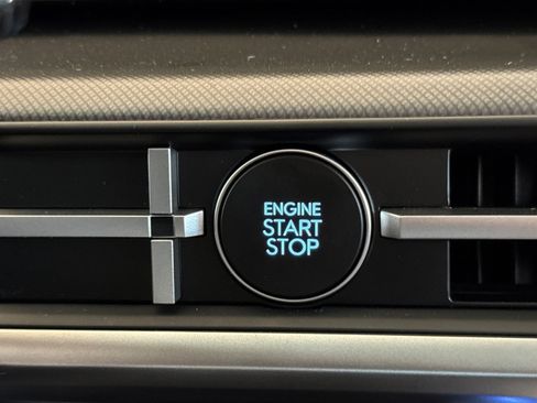 New 2026 Hyundai Santa Fe SE image 22