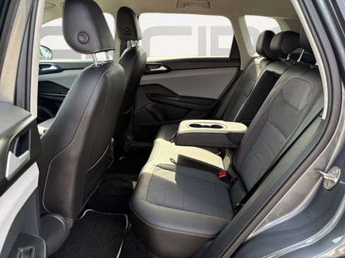 Certified 2023 Volkswagen Taos SE image 20