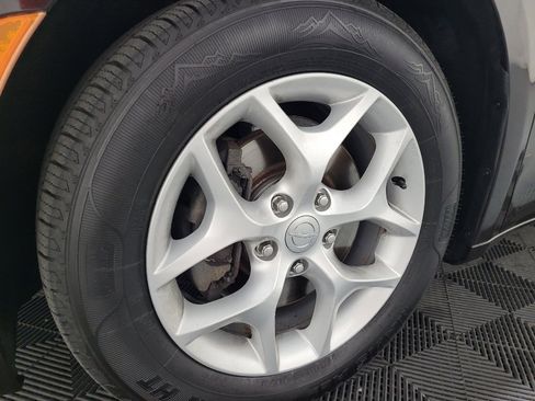 Used 2017 Chrysler Pacifica Touring-L Plus w/ Tire & Wheel Group FWD image 31