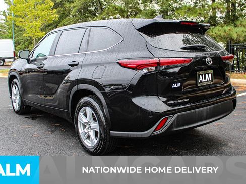 Used 2023 Toyota Highlander L image 5