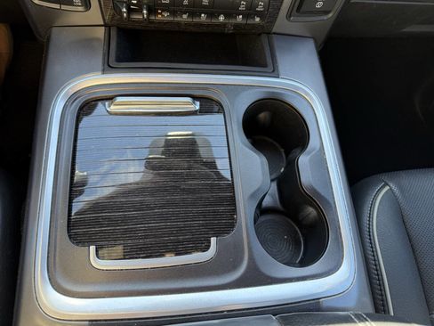 Used 2018 RAM 1500 Limited image 12