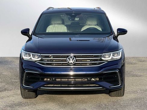 Used 2022 Volkswagen Tiguan SEL R-Line image 8