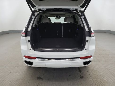 Used 2022 Jeep Grand Cherokee Overland image 29