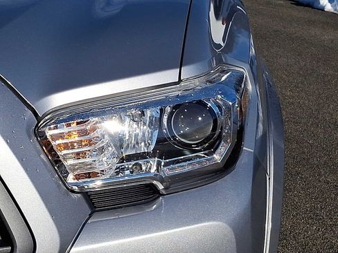 Certified 2021 Toyota Tacoma TRD Sport image 12