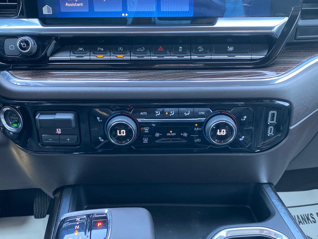 Used 2024 Chevrolet Silverado 1500 LT Trail Boss w/ LT Trail Boss Premium Package AWD/4WD image 20