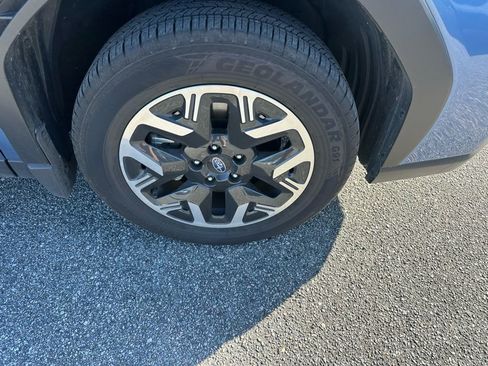 Used 2025 Subaru Forester Premium image 4