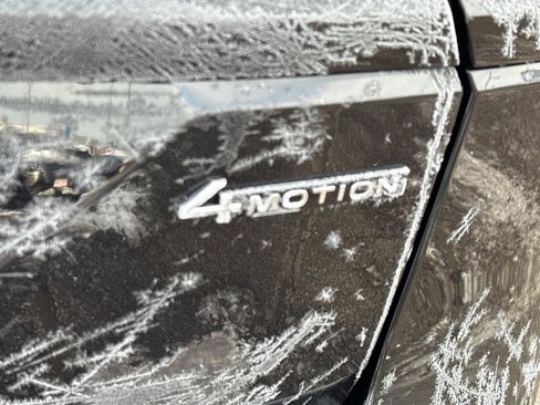 Used 2024 Volkswagen Atlas Peak Edition SE image 14