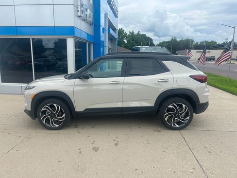 New 2026 Chevrolet TrailBlazer RS w/ Driver Confidence Package AWD/4WD image 1