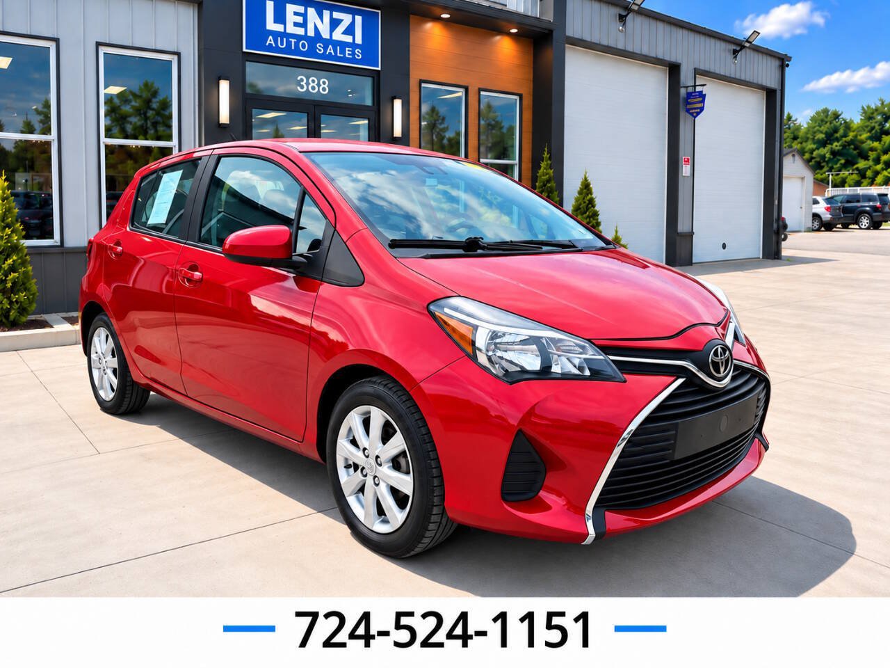 Used 2017 Toyota Yaris LE w/ Carpet Mat Package FWD image 1