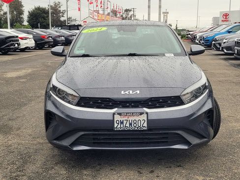Used 2024 Kia Forte LXS FWD image 2