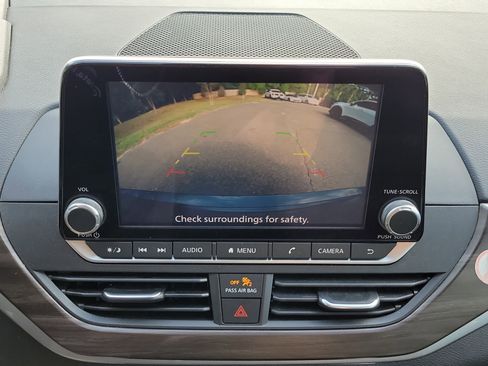 Used 2024 Nissan Altima 2.5 SV image 31